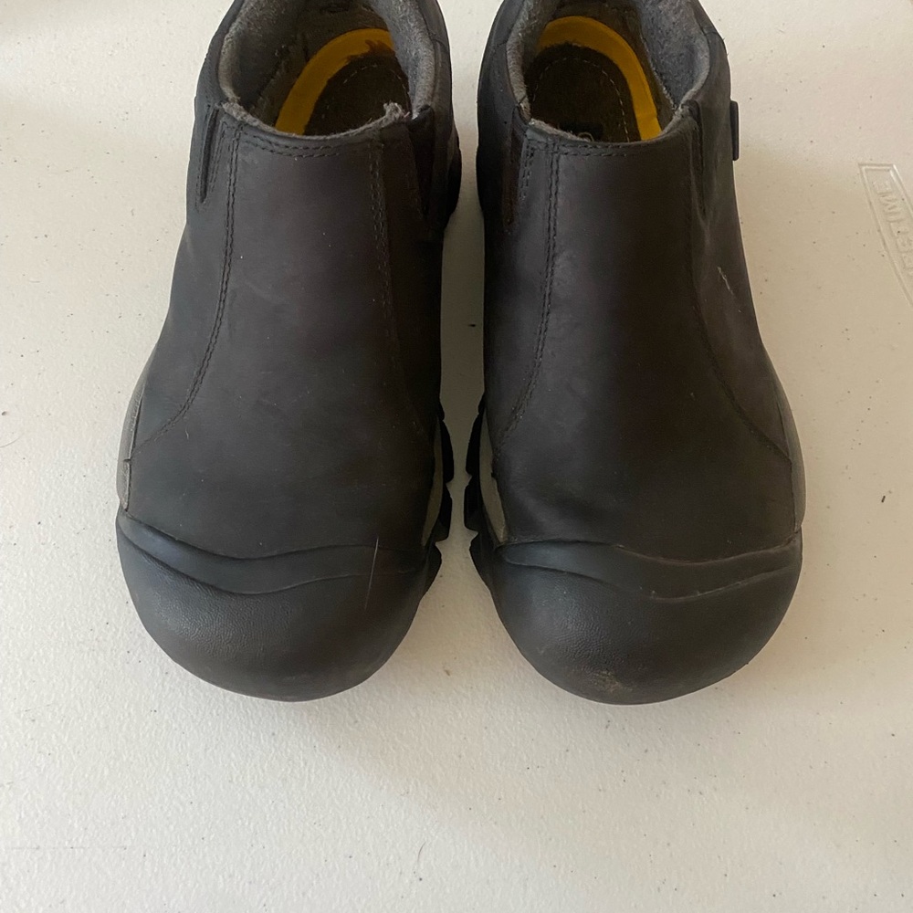 Keen Black Athletic Shoes